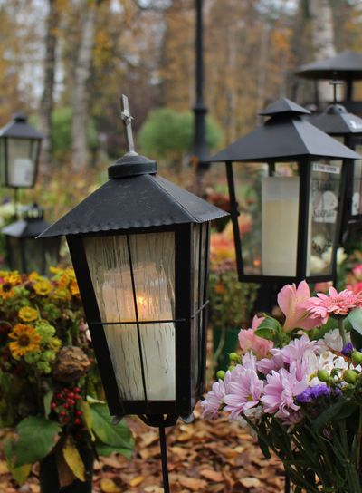 Ljus på kyrkogården