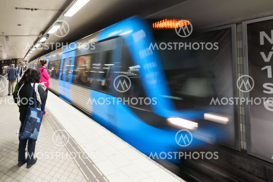 Stockholm Subway with an incomming blue train