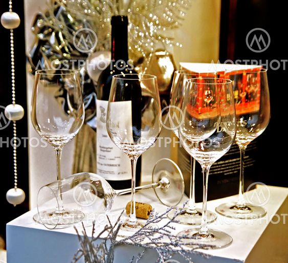 tall wineglasses