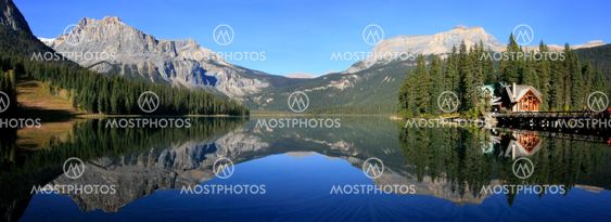 Panorama of Emerald Lake, Yoho National Park, British...