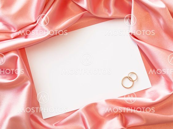 Textile border with golden rings
