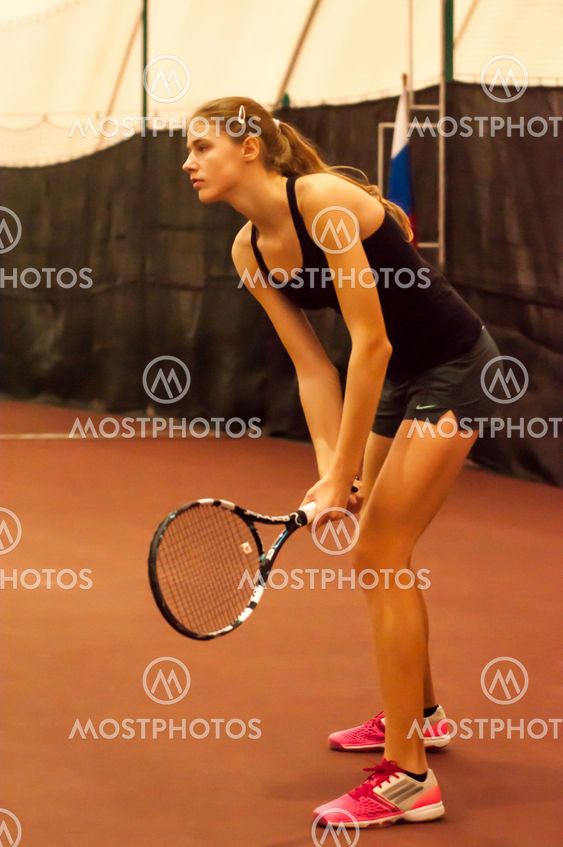 Girl tennis