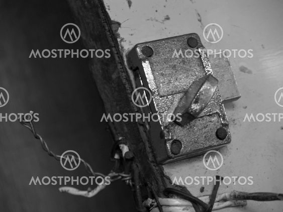 Old Key and the wire
