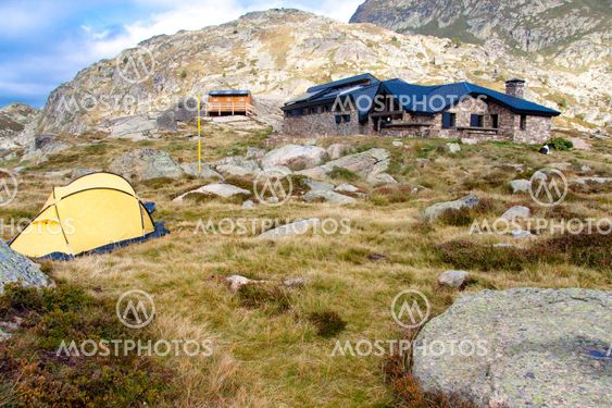 Jucla suojapaikkaan, Andorra