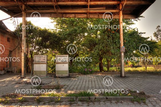 Abandoned Gas Station