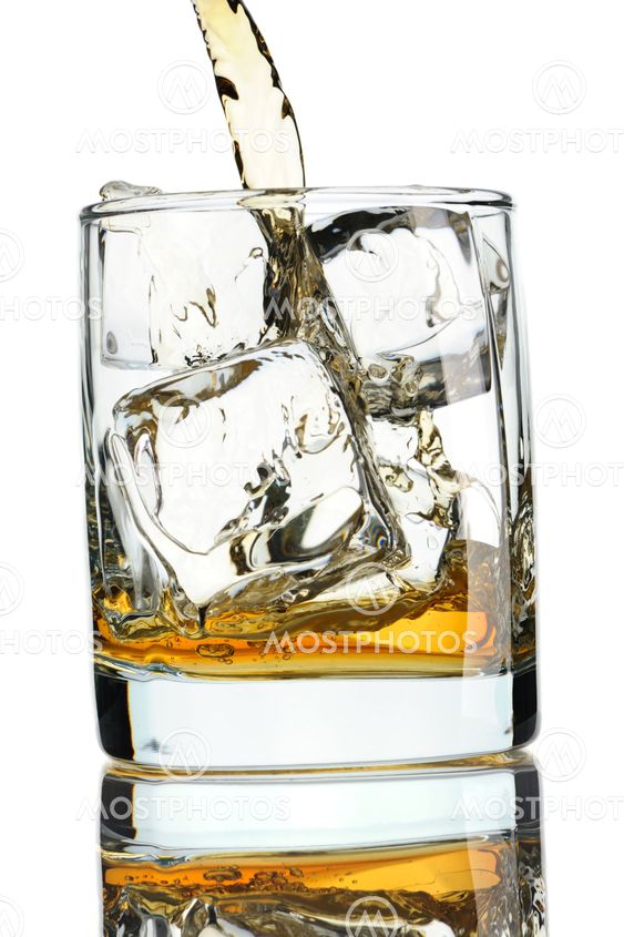 Hælde whisky