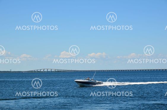 Sommar vid Ölandsbron