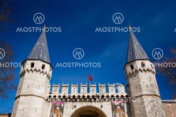 Topkapi palace entrance, Istanbul, Turkey