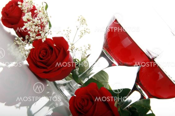 Red rose and wineglasses