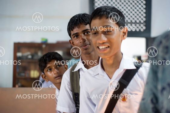 Sri Lankan oppilaiden
