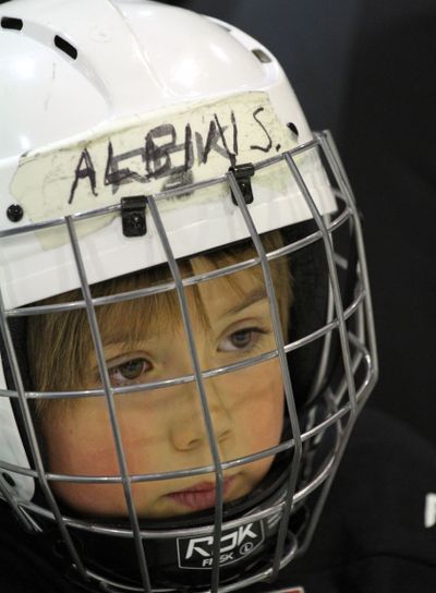 Ishockeymatch pojkar 6