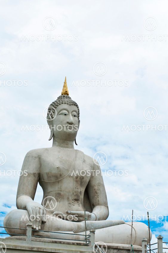 Peace of Buddha statue