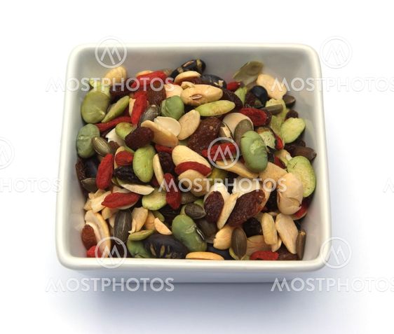 organic mixed nuts and dry fruits