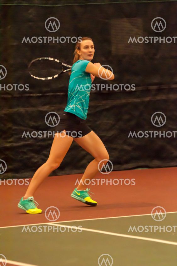 Girl tennis