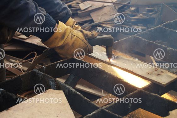 Plasma cutting