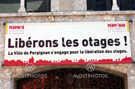 Free the hostages!
