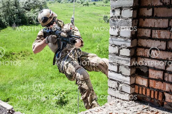 rappeling with weapons