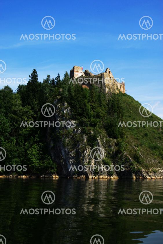 Czorsztyn Castle