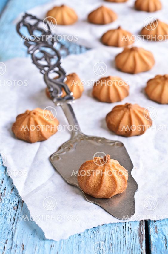 Small cone-shaped cookies