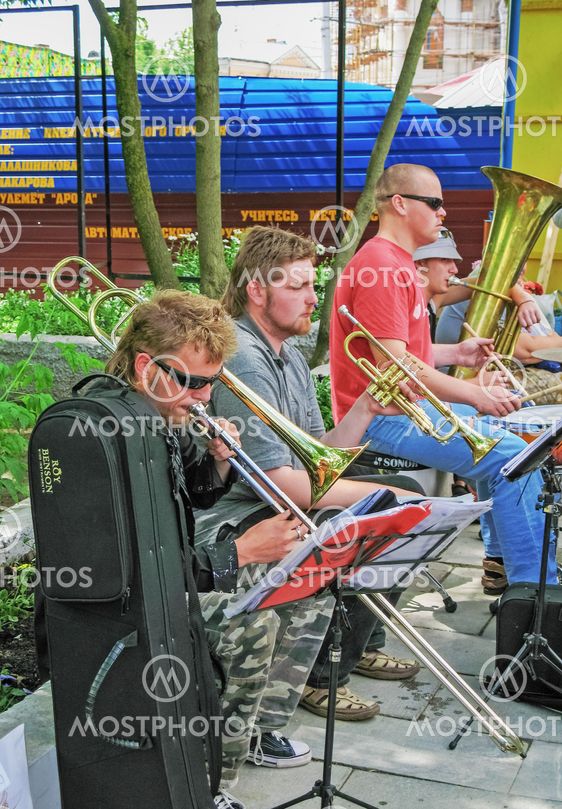 Street musicians.