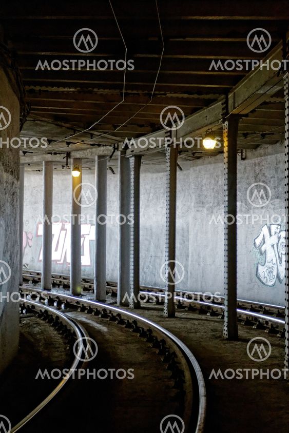 rail tunnel