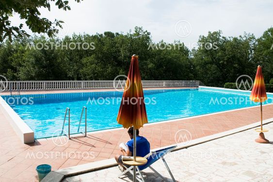 swimmingpool