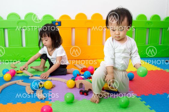 Asian Chinese childrens playing with blocks