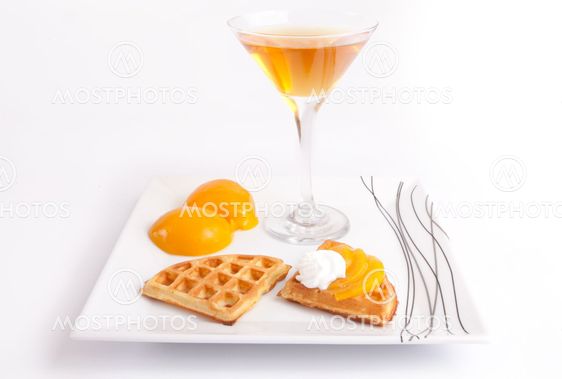 Peach Tart Slices with Juice