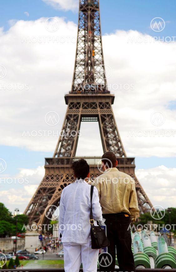 Tourists at Eiffel tower