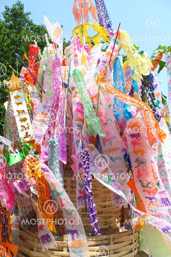 Color paper flag for Buddha worship