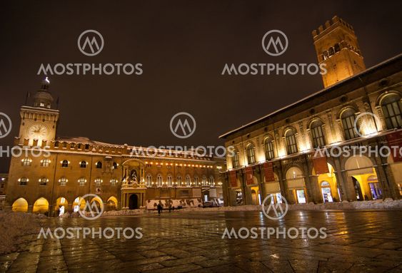 main square of bologna