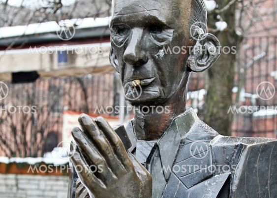 Nils Ferlin statue