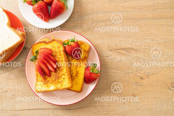 french toast with fresh strawberry