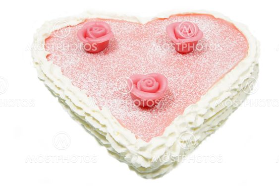 Valentine cake heart formed
