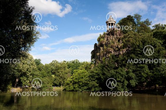 Sibylle temple, Buttes-Chaumont park, Paris, Ille de France, France