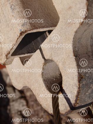 Metal hole