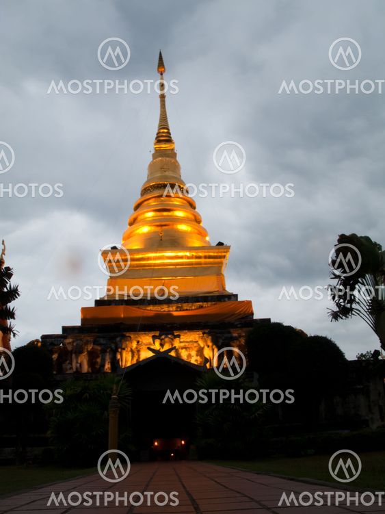 gold pogoda in thailand