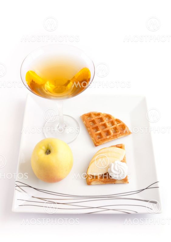 Apple Tart Slices with Aple Juice In Cup
