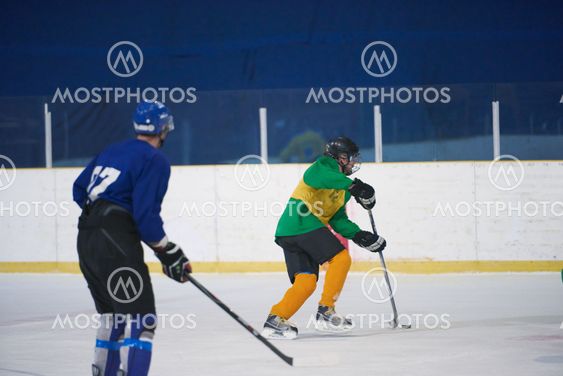 ice hockey sport players