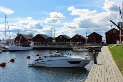 En vacker sommardag vid Västra Kajen i Piteå