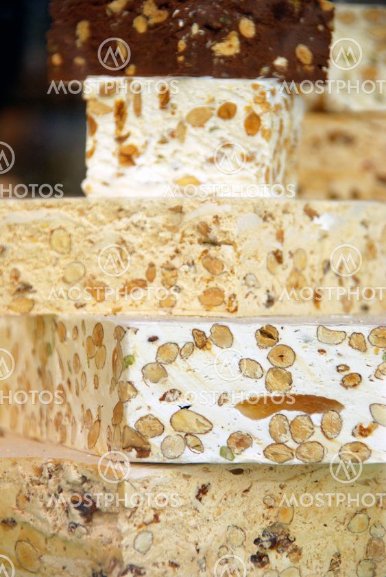 Gros morceaux de nougat