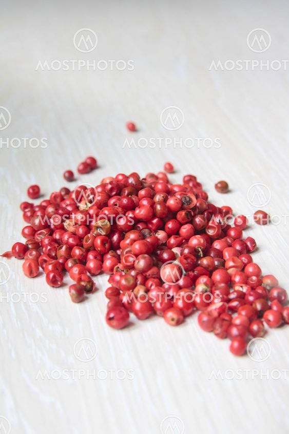 Dried rose pepper