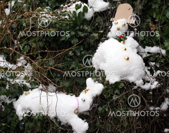Snowman and rabbit