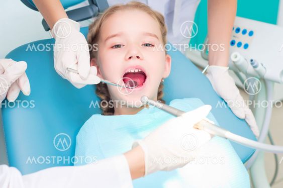 girl visiting dentists, visit the dentist