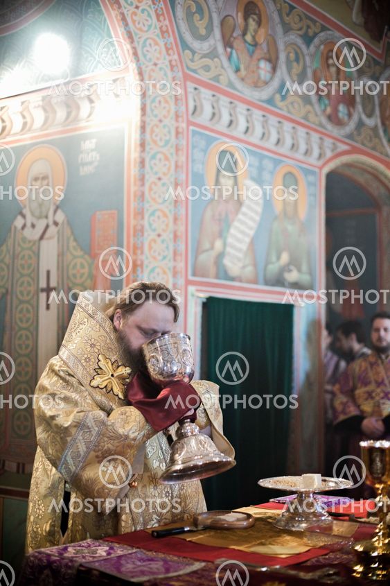 MOSCOW - MARCH 14: Orthodox liturgy with bishop Mercury in High Monastery of St Peter in Moscow on March 14, 2010 in Moscow