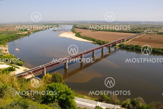 Tejo-dalen med bridge, Portugal