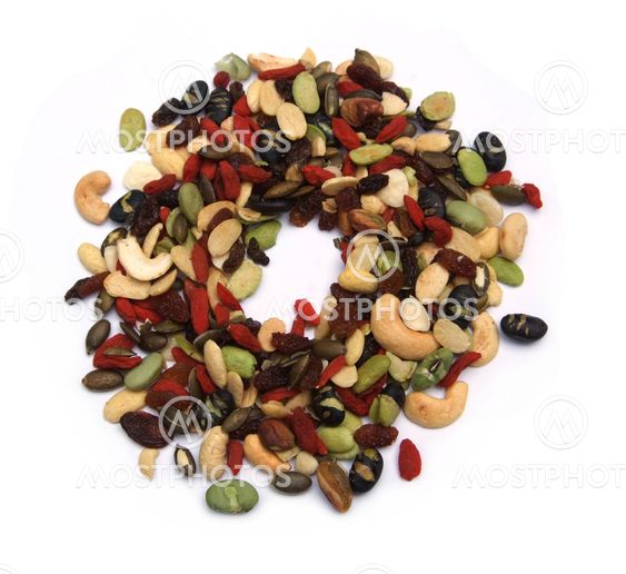 organic mixed nuts and dry fruits