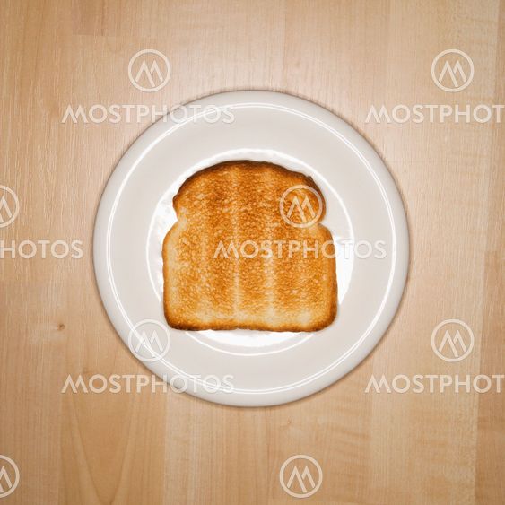 Segment av toast på plattan.