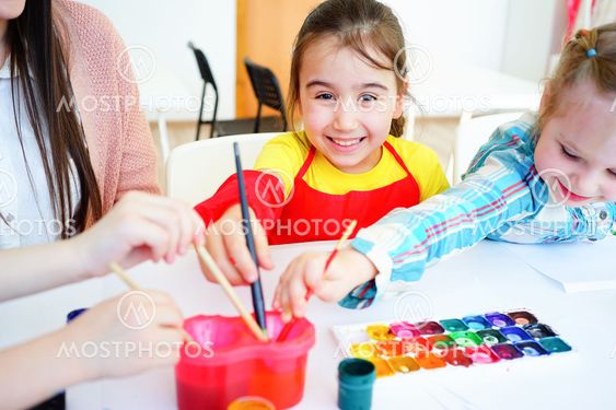 Art lesson in elementary school