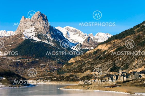 Lanuza´s lake